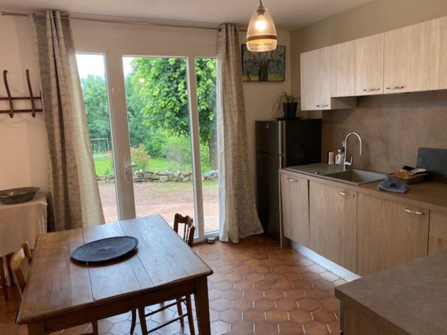 Logement Au Calme Pres D'Aurillac Sansac-de-Marmiesse Exteriér fotografie