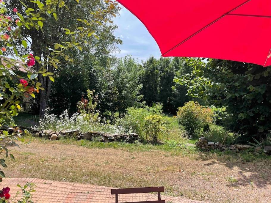 Logement Au Calme Pres D'Aurillac Sansac-de-Marmiesse Exteriér fotografie
